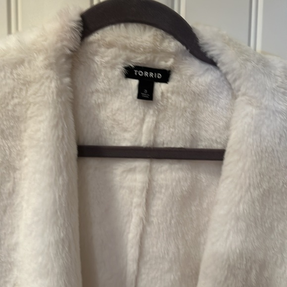 Torrid White Faux Suede & Faux Fur Drape Front Jacket Size 3 (3x 22-24) - Picture 8 of 8